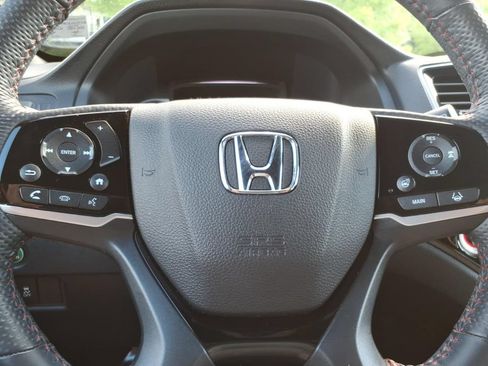 Used 2024 Honda Passport Black Edition image 13