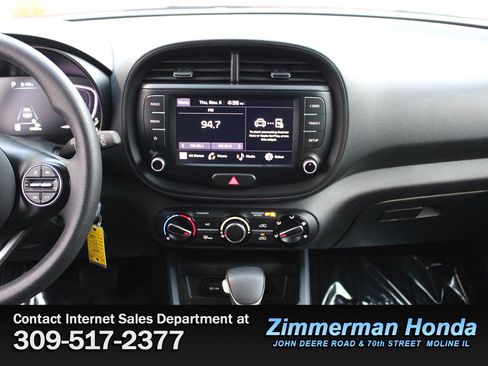 Used 2023 Kia Soul LX w/ LX Technology Package image 15