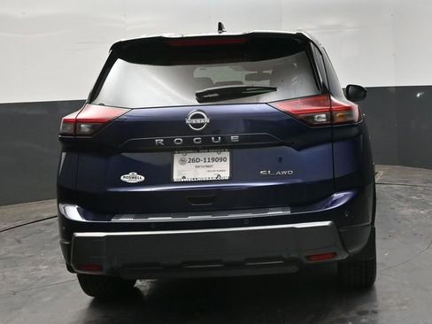 Used 2025 Nissan Rogue SL image 7
