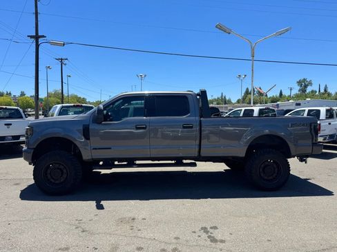 Used 2022 Ford F350 XLT w/ Black Appearance Package AWD/4WD image 6