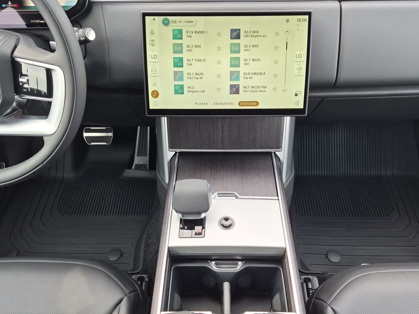 New 2026 Land Rover Range Rover SE AWD/4WD image 28