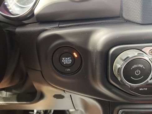 Used 2021 Jeep Gladiator Sport AWD/4WD image 20