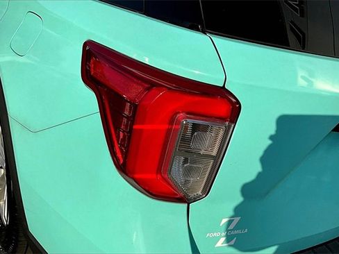 Used 2021 Ford Explorer XLT w/ Equipment Group 202A image 28