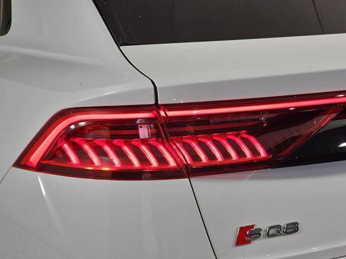Used 2021 Audi SQ8 Prestige AWD/4WD image 31