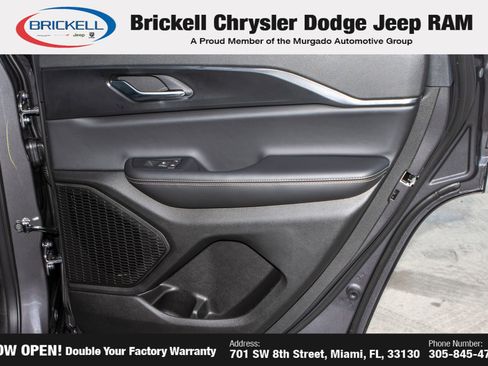 New 2025 Jeep Grand Cherokee Laredo image 13