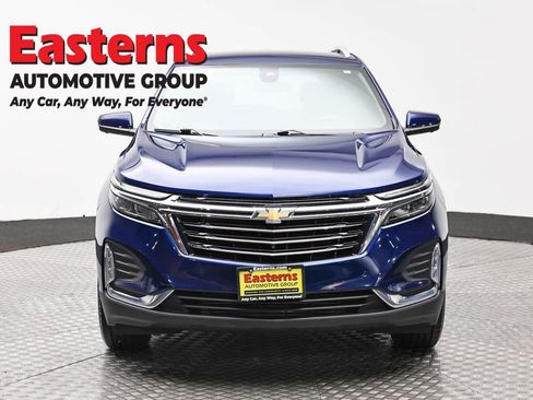 Used 2022 Chevrolet Equinox Premier AWD/4WD image 2