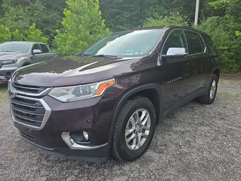 Used 2020 Chevrolet Traverse LT FWD image 3
