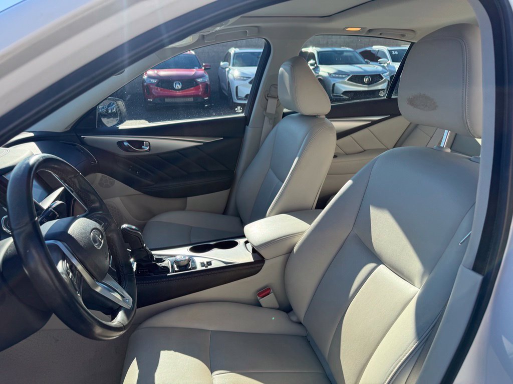 Used 2020 INFINITI Q50 Luxe w/ Essential Package (3.0T Luxe) RWD image 13