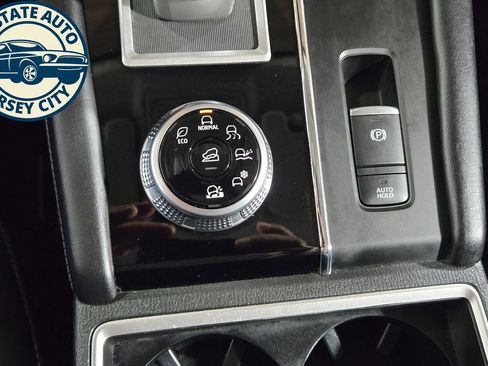 Used 2022 Mitsubishi Outlander SE AWD/4WD image 17