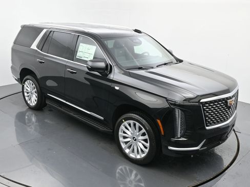 New 2026 Cadillac Escalade 4WD w/ LPO, Floor Liner Package image 29