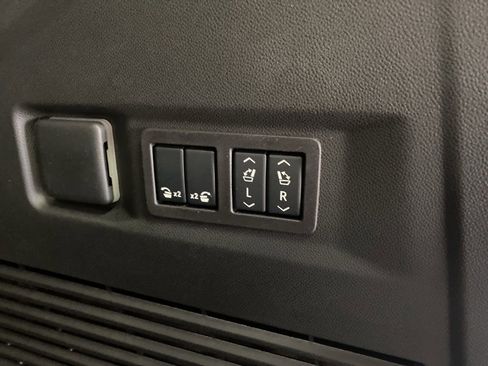 New 2026 Chevrolet Tahoe High Country image 17