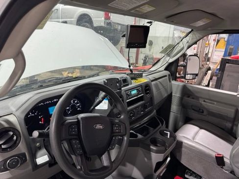 Used 2023 Ford E-350 and Econoline 350 Super Duty w/ Power Windows & Locks Group RWD image 4