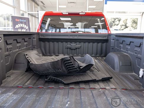 Used 2022 Chevrolet Silverado 1500 Custom w/ LPO, Dark Essentials Package AWD/4WD image 17