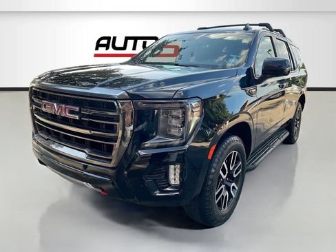 Used 2022 GMC Yukon AT4 w/ Technology Package AWD/4WD image 3