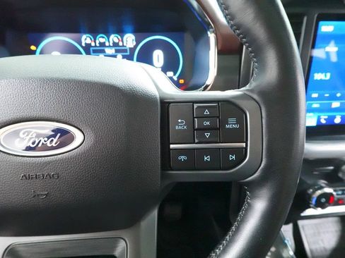 Used 2022 Ford F150 Lariat w/ Equipment Group 502A High AWD/4WD image 16