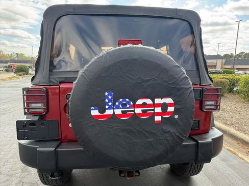 Used 2012 Jeep Wrangler Unlimited Sport image 7