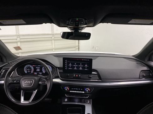Used 2025 Audi Q5 2.0T Premium image 12