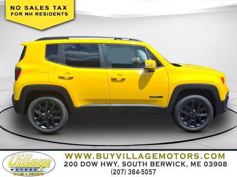 Used 2017 Jeep Renegade Altitude AWD/4WD image 8