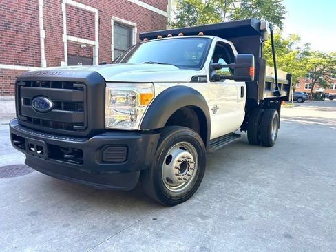 Used 2016 Ford F550 2WD Regular Cab Super Duty image 2