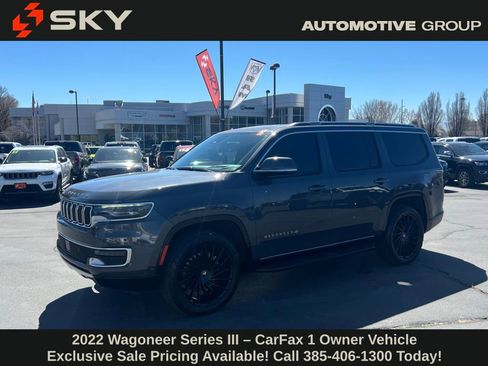 Used 2022 Jeep Wagoneer Series III w/ Flexible Seating Group image 2