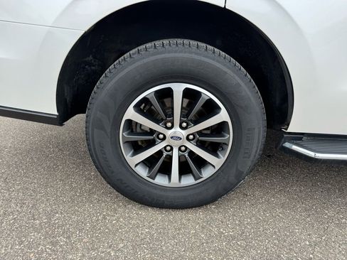 Used 2019 Ford Expedition XLT w/ Equipment Group 202A image 2