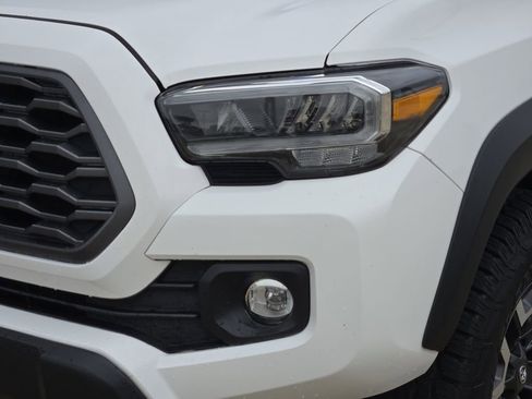 Used 2023 Toyota Tacoma TRD Off-Road AWD/4WD image 10