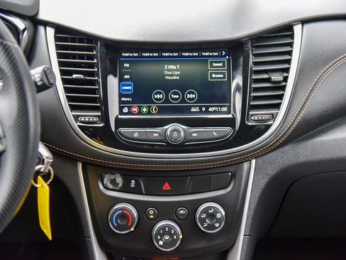 Used 2022 Chevrolet Trax LS w/ Tint and Cruise Package image 19