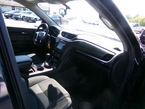 Used 2016 Chevrolet Traverse LT w/ Style and Technology Package AWD/4WD image 42
