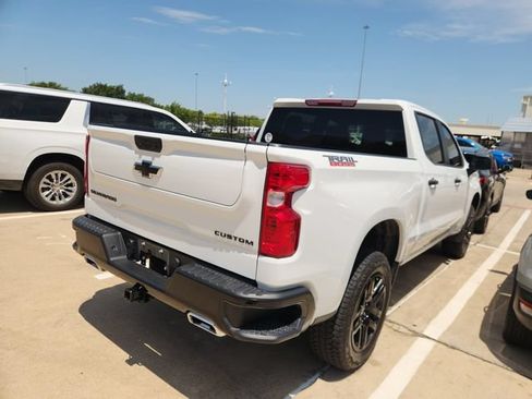Used 2025 Chevrolet Silverado 1500 Custom Trail Boss w/ LPO, Dark Essentials Package AWD/4WD image 6