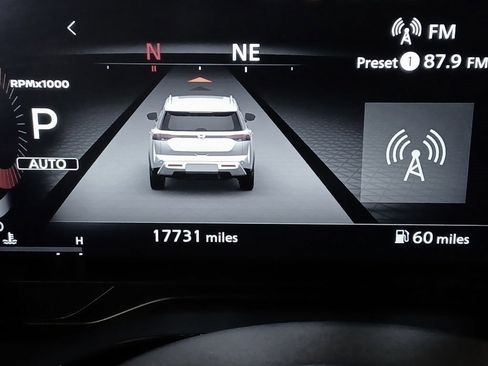 Used 2024 Nissan Pathfinder Platinum w/ Cargo Package image 32