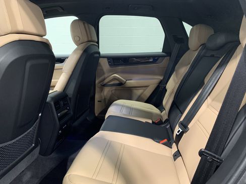 New 2026 Porsche Cayenne image 27