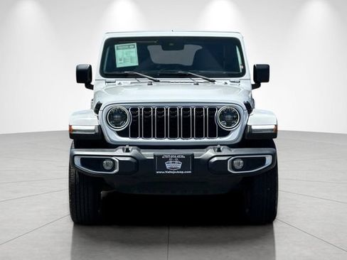 Used 2024 Jeep Wrangler Unlimited Sahara AWD/4WD image 9