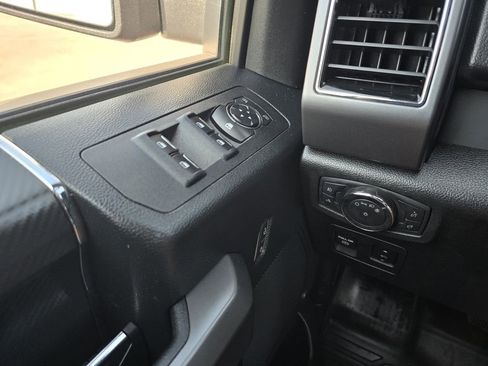 Used 2019 Ford F150 XLT w/ Equipment Group 302A Luxury AWD/4WD image 25