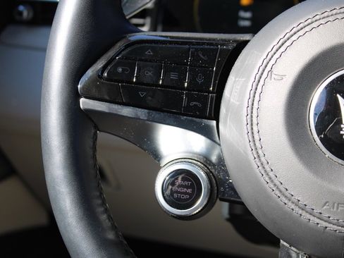 Used 2023 Maserati Grecale Modena image 13