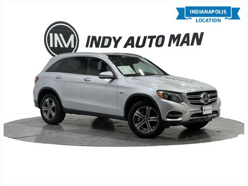 Used 2019 Mercedes-Benz GLC 350e 4MATIC image 1