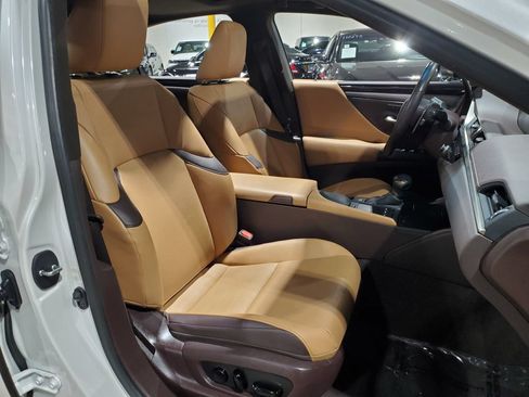Used 2021 Lexus ES 300h w/ Premium Package FWD image 14
