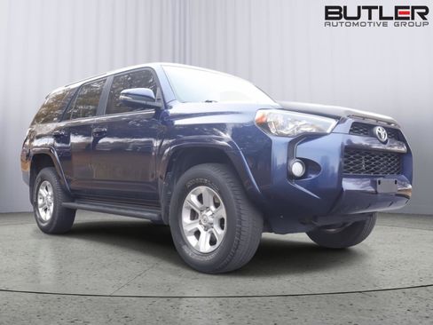 Used 2015 Toyota 4Runner SR5 Premium image 9
