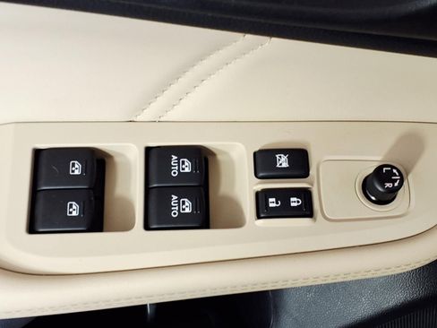 Used 2019 Subaru Outback 2.5i Limited AWD/4WD image 16