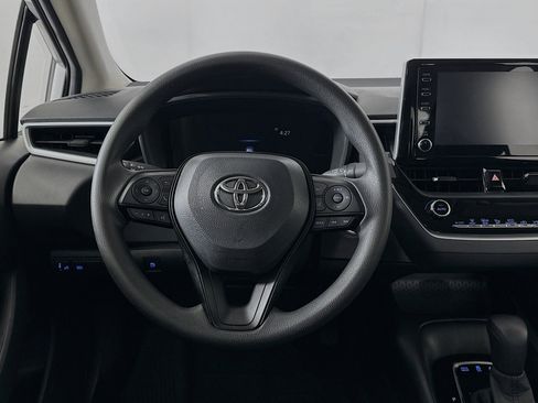 Used 2020 Toyota Corolla LE image 17