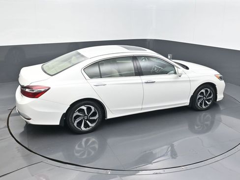 Used 2017 Honda Accord EX-L image 17