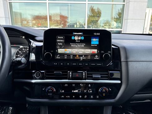 Used 2023 Nissan Pathfinder SL w/ SL Premium Package image 18