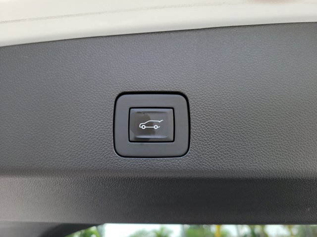 Used 2024 Buick Encore GX Sport Touring w/ Comfort Package FWD image 7