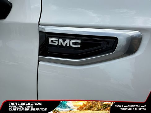 Used 2021 GMC Yukon Denali AWD/4WD image 18