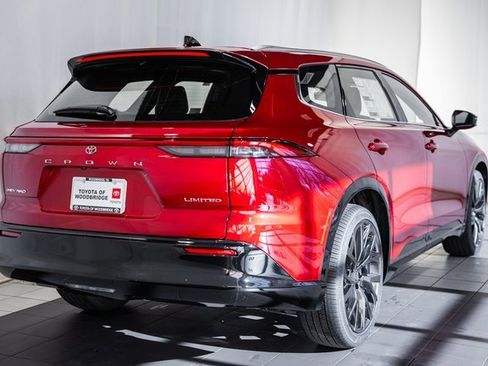 New 2026 Toyota Crown Signia image 4