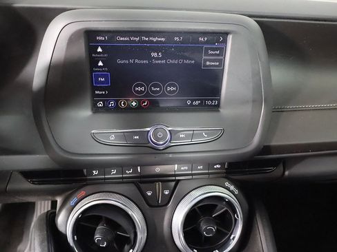 Used 2021 Chevrolet Camaro LT image 34