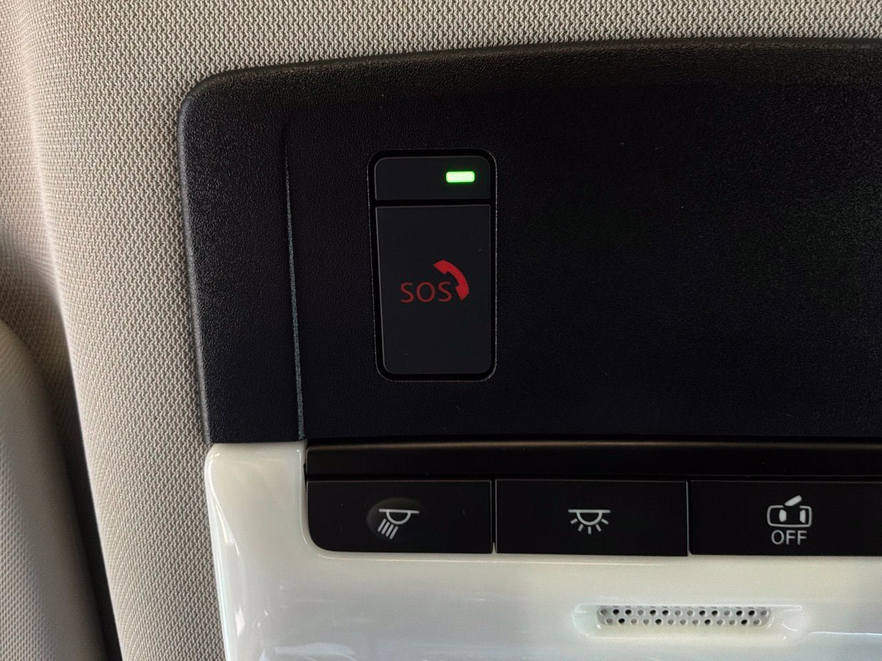 Used 2023 Nissan Rogue SV FWD image 18