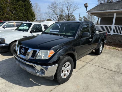 Used 2010 Nissan Frontier SE w/ SE Value Truck Pkg image 1
