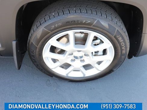 Used 2021 Jeep Renegade Latitude FWD image 25