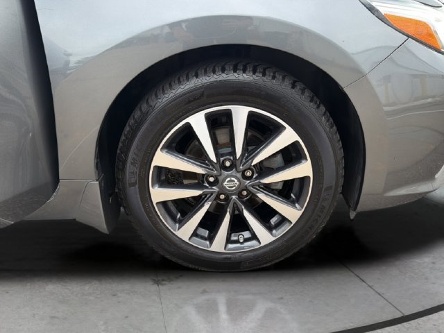 Used 2016 Nissan Altima 2.5 SV w/ Convenience Package FWD image 32