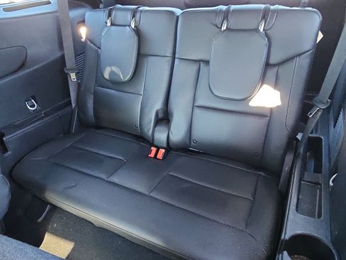 Used 2023 Ford Explorer XLT w/ Equipment Group 202A image 7